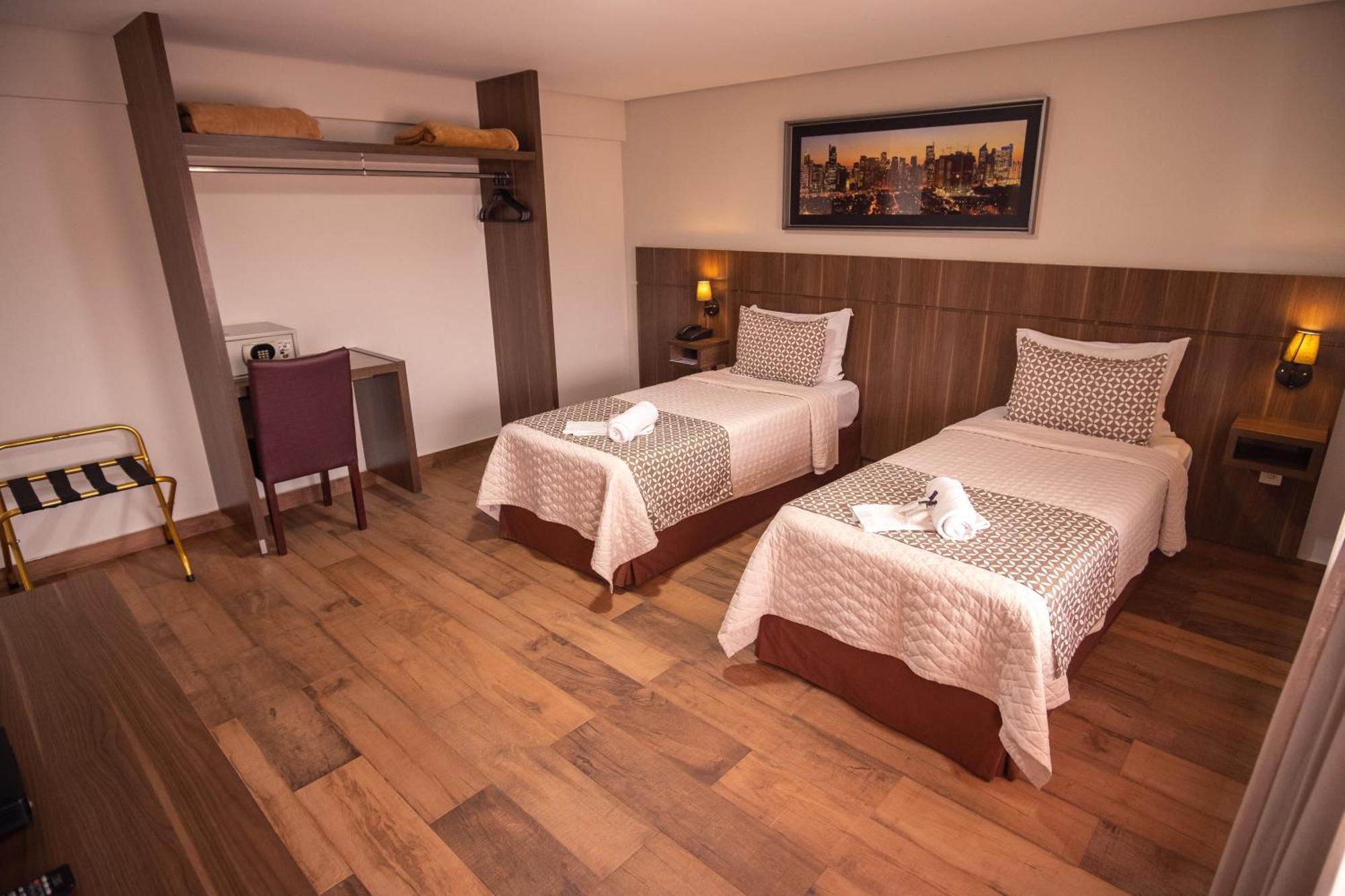 Padom Business Hotel Bragança Paulista Kültér fotó