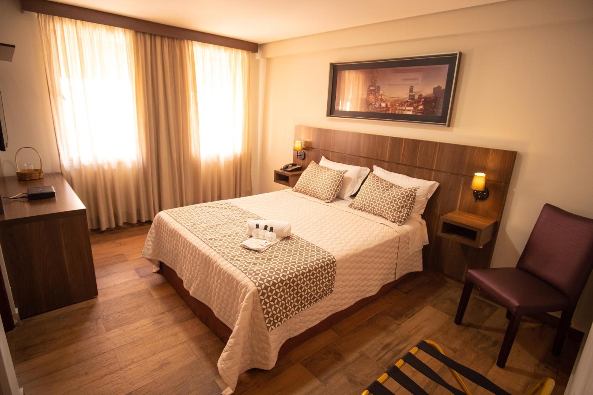 Padom Business Hotel Bragança Paulista Kültér fotó