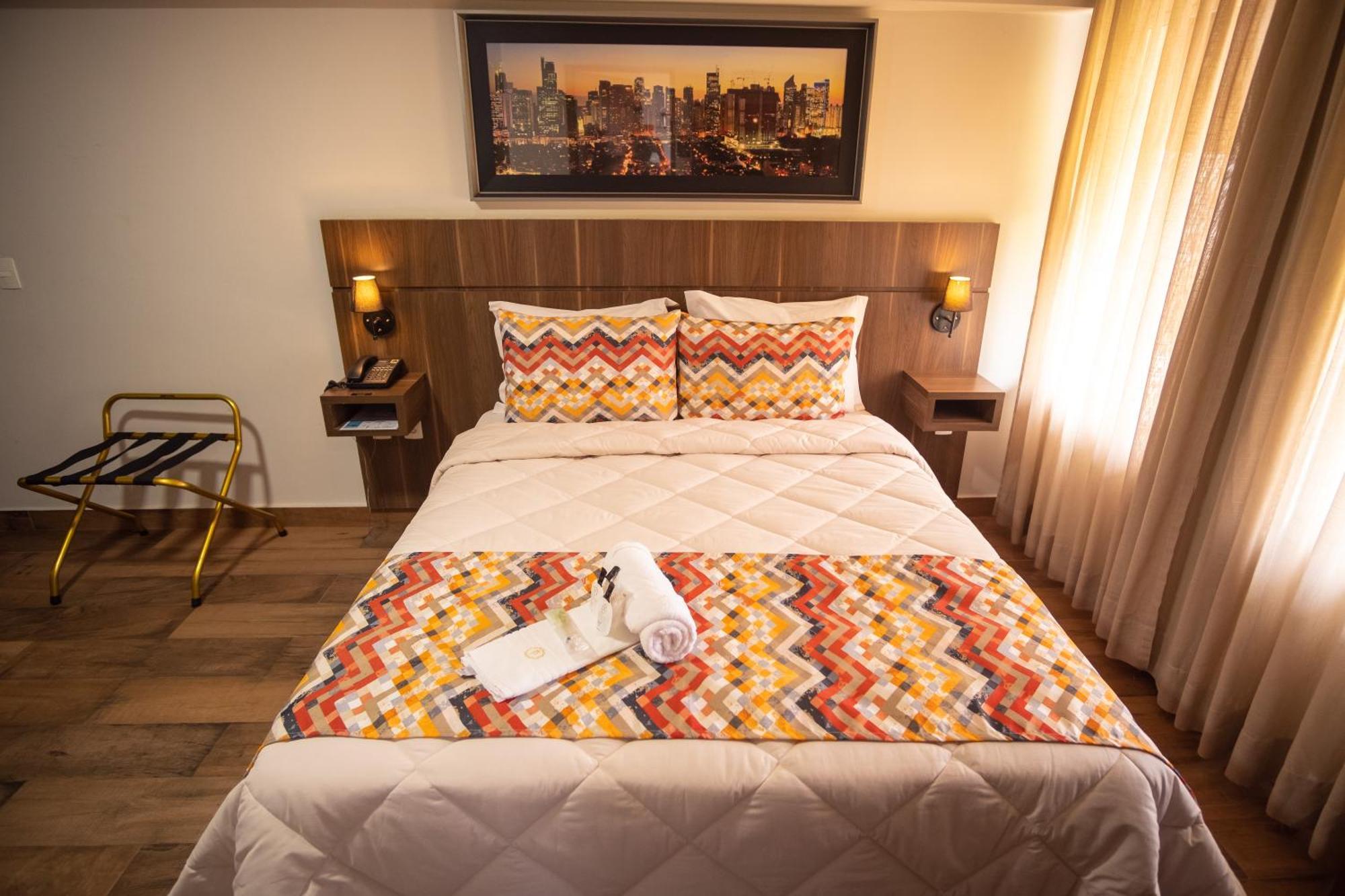 Padom Business Hotel Bragança Paulista Kültér fotó