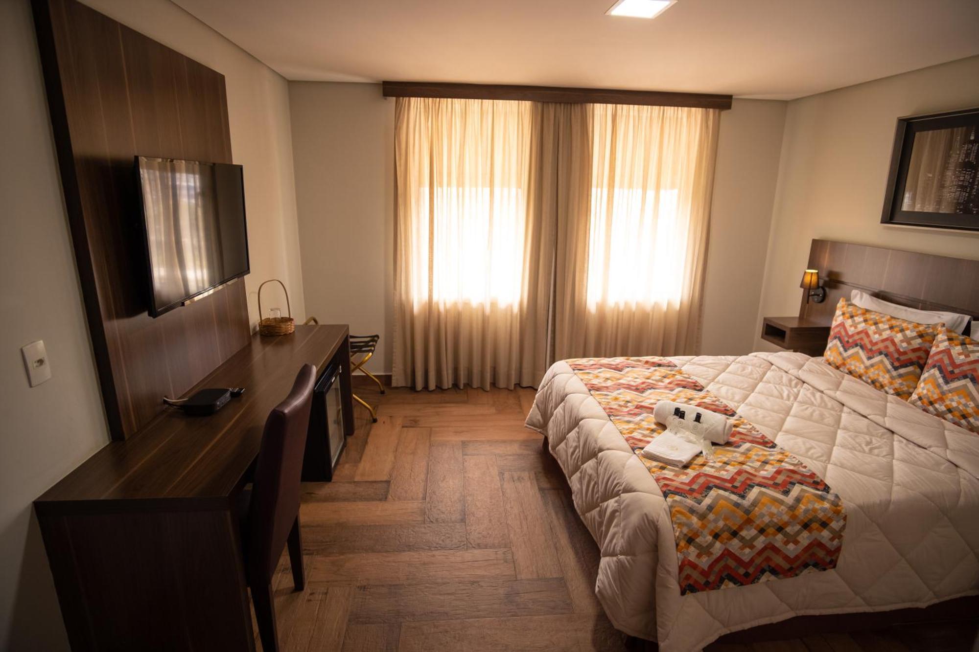 Padom Business Hotel Bragança Paulista Kültér fotó