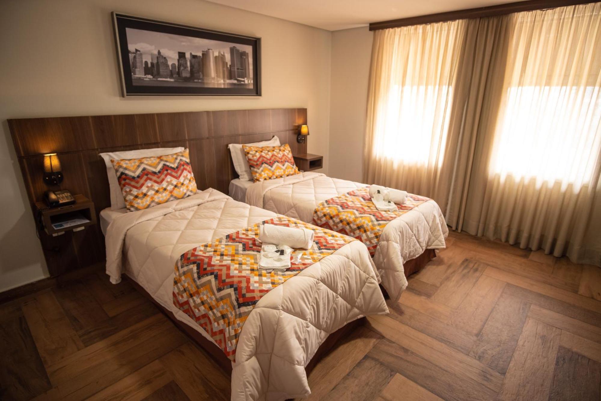 Padom Business Hotel Bragança Paulista Kültér fotó