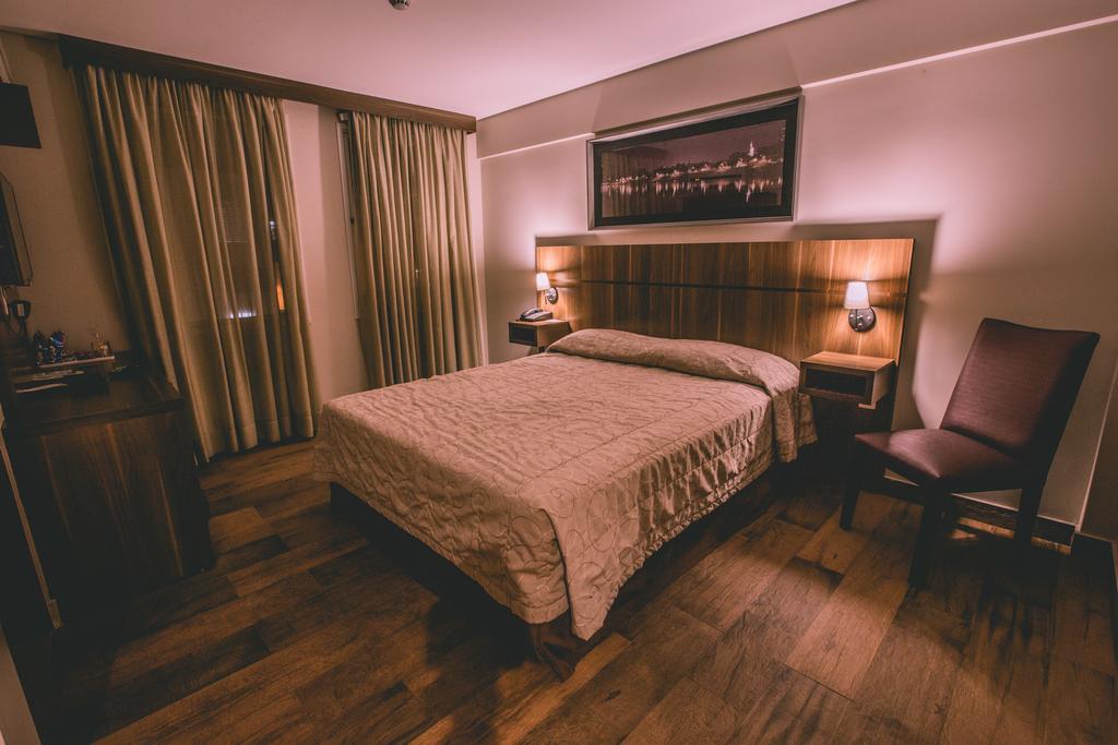 Padom Business Hotel Bragança Paulista Szoba fotó