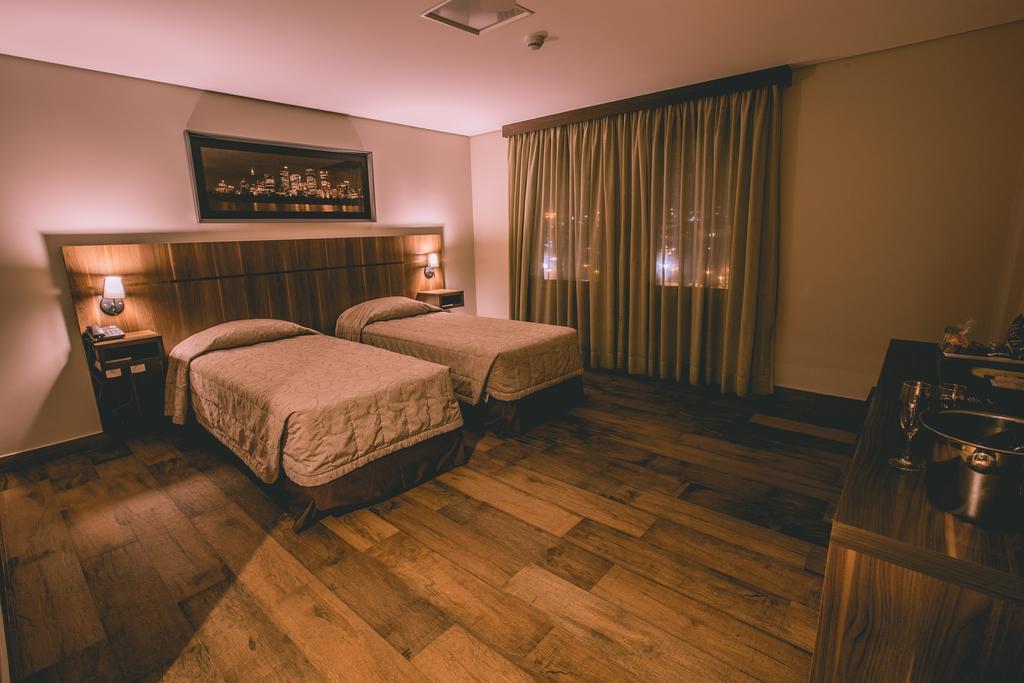 Padom Business Hotel Bragança Paulista Szoba fotó