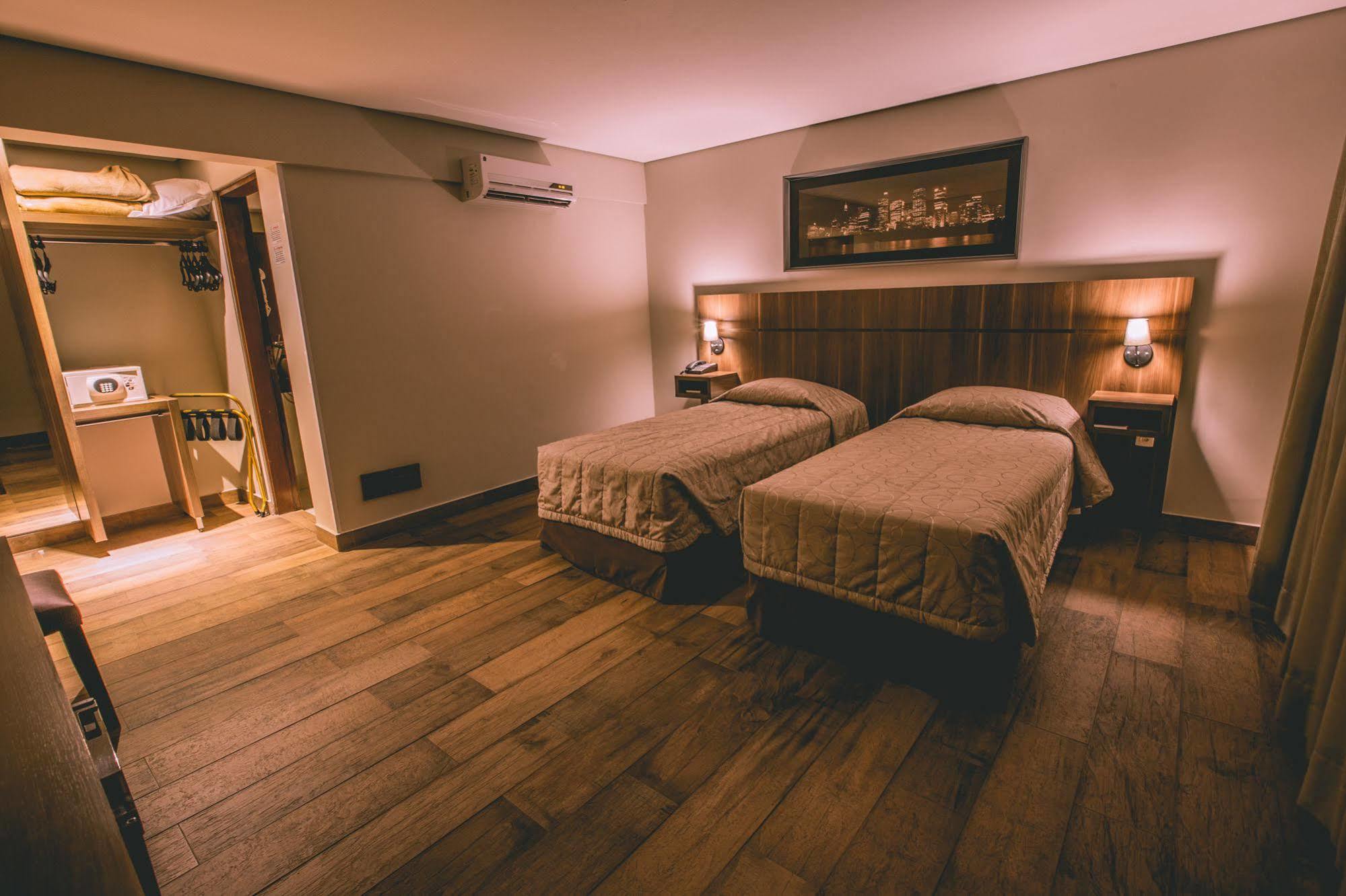 Padom Business Hotel Bragança Paulista Kültér fotó